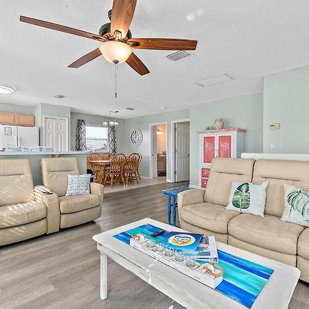 Surfside Paradise Retreat - 3Br And 2Ba Duplex, Grill, Dog Friendly - Close To The Beach! Мельбурн Экстерьер фото