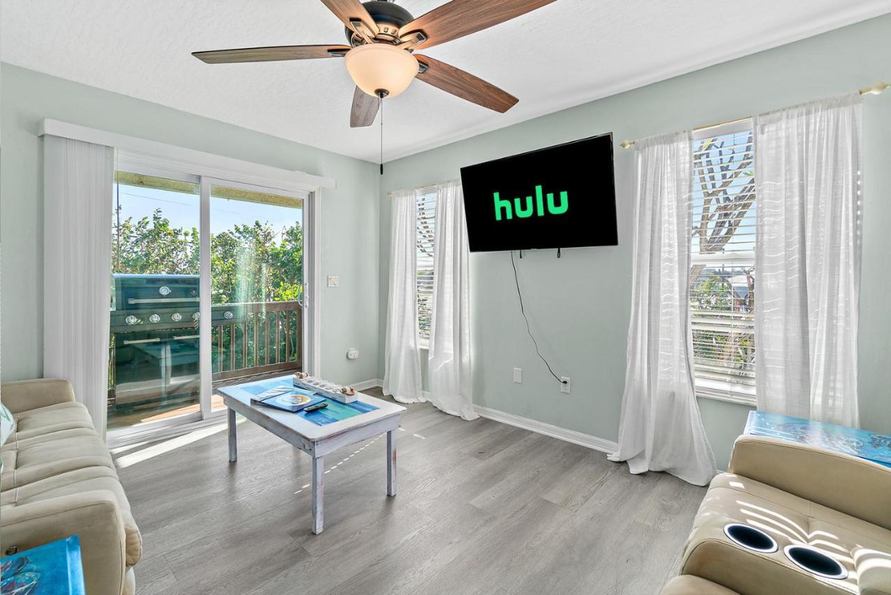 Surfside Paradise Retreat - 3Br And 2Ba Duplex, Grill, Dog Friendly - Close To The Beach! Мельбурн Экстерьер фото